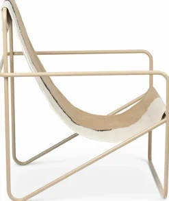 Fauteuil noir et terre en métal beige Desert - Ferm Living