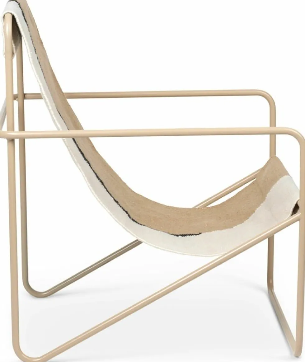 Fauteuil noir et terre en métal beige Desert - Ferm Living