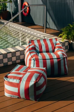 Fauteuil pouf d'extérieur en tissu déperlant à rayures bleu et rouge 80 x 90 x 58 cm Lenny - Nobodinoz