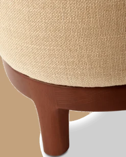 Fauteuil rond en tissu beige et bois de frêne Smooth Fizz - Pols Potten