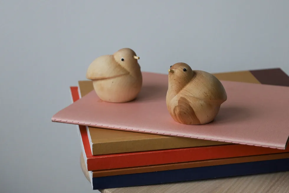 Figurine en bouleau naturel oiseau volant I Piccolini - EMKO