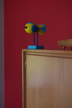 Figurine oiseaux en hêtre massif coloré 16x16x7cm Birds 1967 N°5 - Design House Stockholm