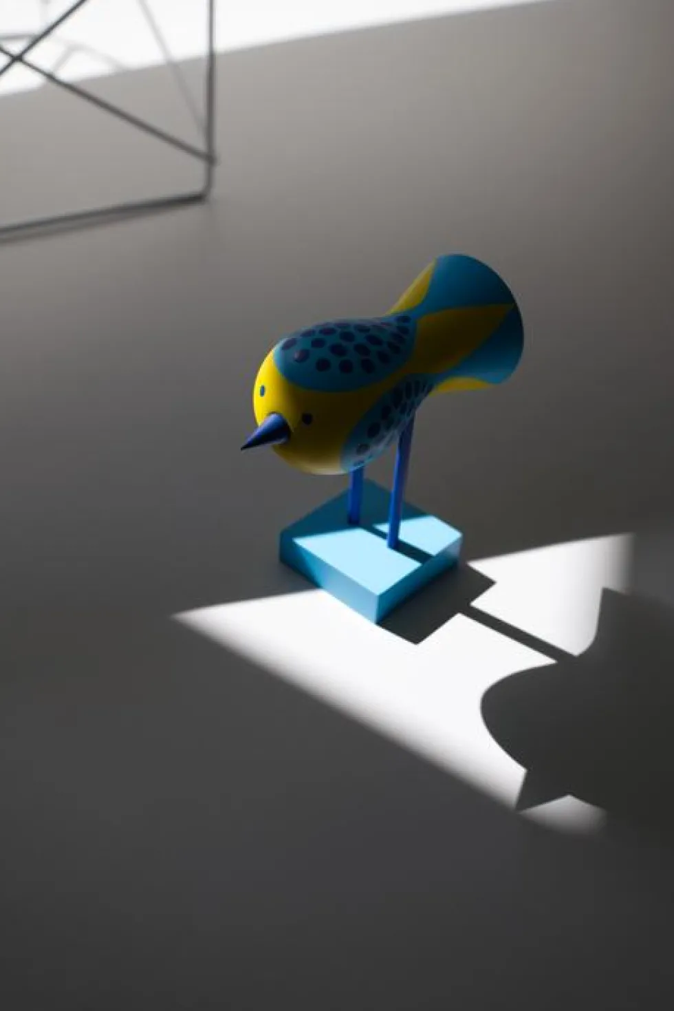 Figurine oiseaux en hêtre massif coloré 16x16x7cm Birds 1967 N°5 - Design House Stockholm