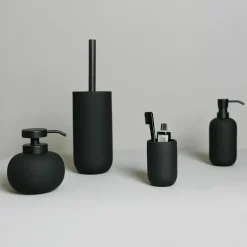 Gobelet en céramique noire Lotus - Mette Ditmer