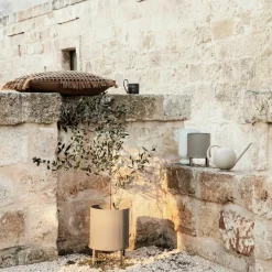 Grand cache-pot en acier beige Bau Pot - Ferm Living