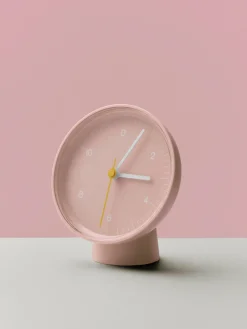 Horloge de table en métal rose 13 cm - HAY