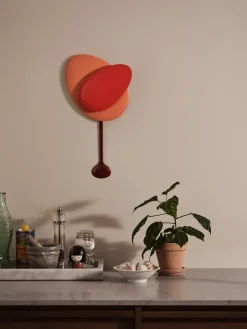 Horloge murale en aluminium laqué haute brillance rouge Mellow - Design House Stockholm