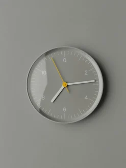 Horloge murale en métal gris 26,5cm - HAY