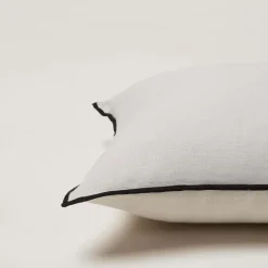 Housse De Coussin Carlina Beige Clair Et Bourdon Noir - Madura