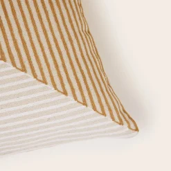 Housse de coussin en coton épais naturel et moutarde 40x40cm Jhulio - Madura