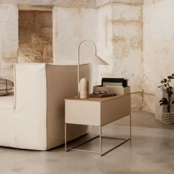 Jardinière avec pieds bas en métal gris clair - Ferm Living