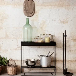 Jardinière sur pieds en métal noir - Ferm Living
