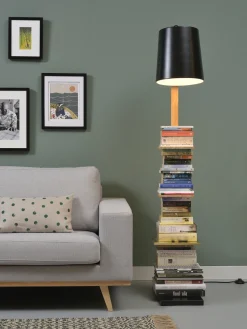 Lampadaire avec rangements pour livres en fer noir et bois 168cm Cambridge - It's about Romi