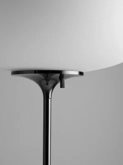 Lampadaire blanc base noir 150 cm Stemlite - Gubi