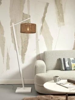 Lampadaire en bambou blanc avec abat-jour en bois naturel 150x30 cm Iguazu - Good & Mojo