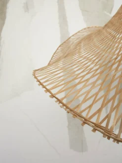 Lampadaire en bambou blanc avec abat-jour en bois naturel 150x50 cm Ibiza - Good & Mojo