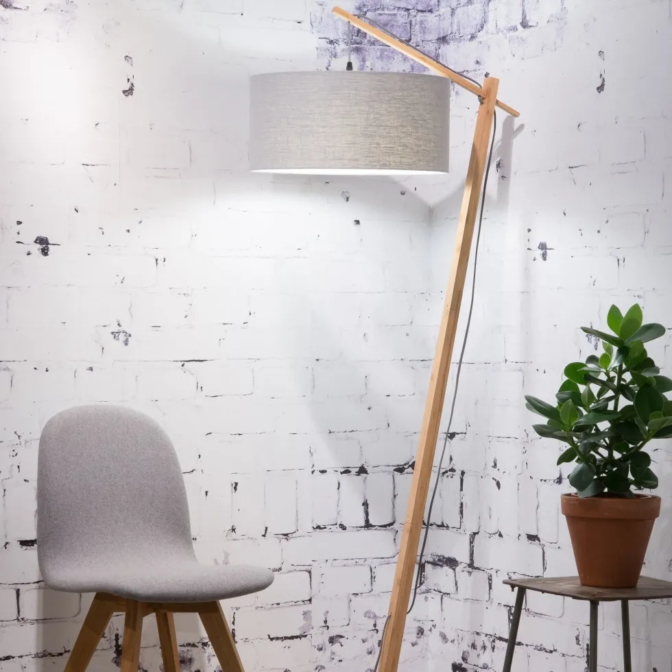 Lampadaire en bambou et lin gris clair Andes - Good & Mojo
