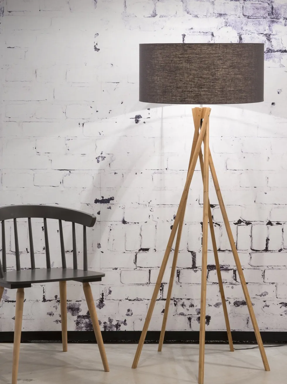 Lampadaire en bambou gris foncé Kilimanjaro - Good & Mojo