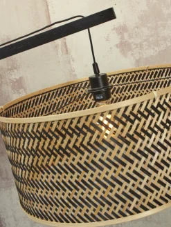 Lampadaire en bambou naturel avec abat-jour en bois noir et naturel 176x50 cm Java - Good & Mojo