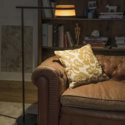 Lampadaire en bois et métal noir Loop - Faro Barcelona