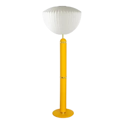 Lampadaire en métal laqué ambre abat-jour pomme Guimauve - Cosin Paris