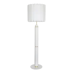 Lampadaire en métal laqué crème abat-jour canelé Guimauve - Cosin Paris