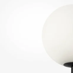 Lampadaire en verre dépoli et métal noir 155 cm Ring - Maytoni