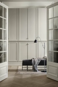Lampadaire noir base dorée en laiton 21 cm BL3 - Gubi