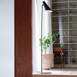 Lampadaire noir mat Cale - Dyberg Larsen