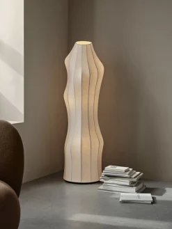 Lampadaire organique en polymère blanc 140cm Dae - Ferm living