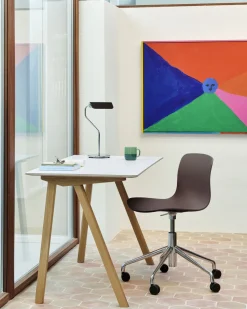 Lampe de bureau base incurvée noire Apex - HAY
