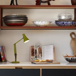 Lampe de bureau en aluminium vert avocado Mini Mini 90 - Anglepoise