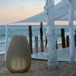 Lampe de sol en aluminium beige clair 89x137cm Amphora 03 - Bover
