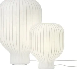 Lampe de sol en fibres naturelles blanc 59cm Strand - Muuto