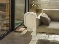 Lampe de sol en fibres naturelles blanc 59cm Strand - Muuto