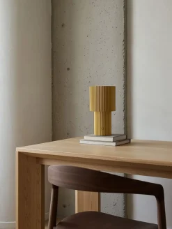 Lampe de table portable en aluminium doré 12,2x22,1cm Iluma - Herstal