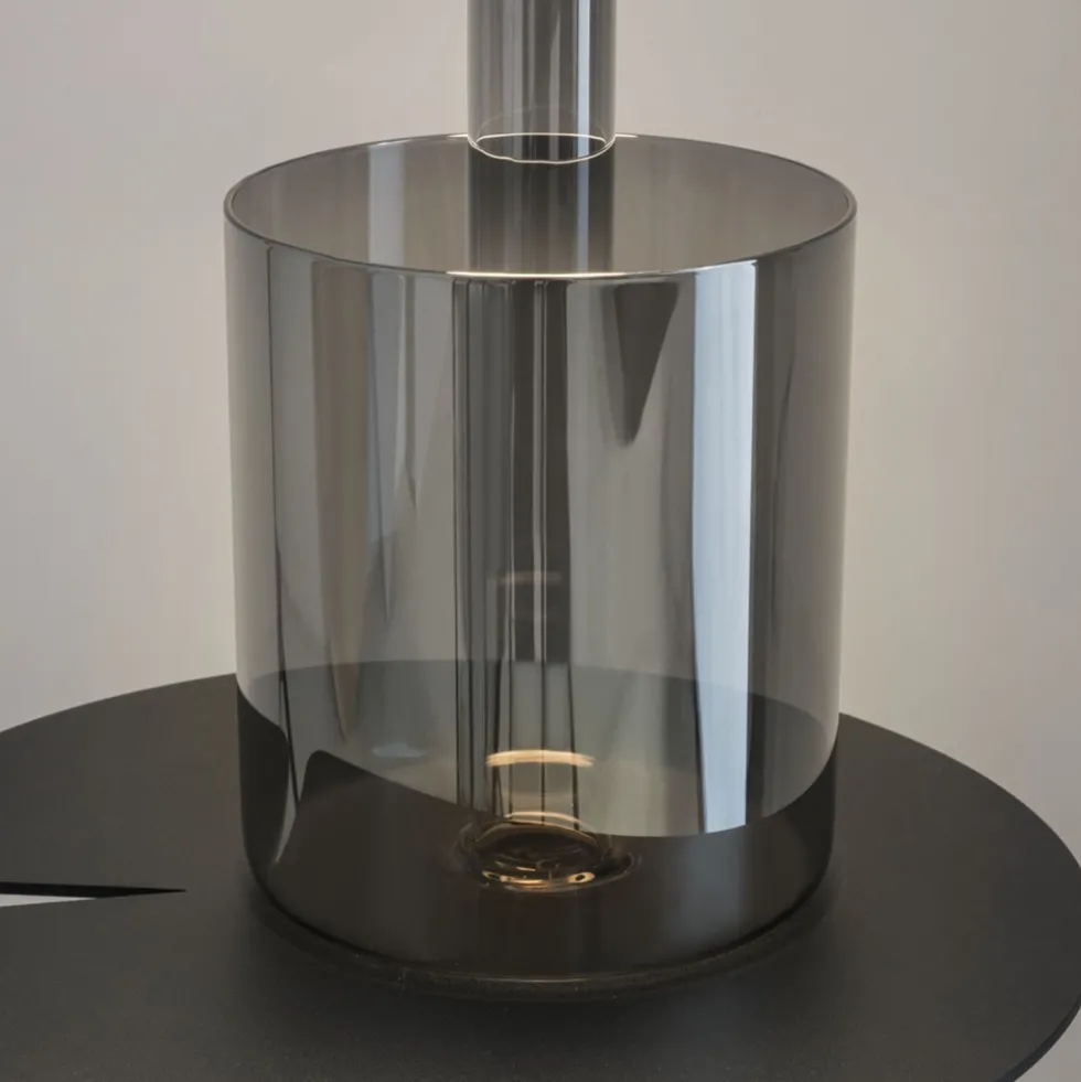 Lampe de table portable en aluminium noir et vase en verre fumé 12x34,8cm AI Collaboration - Maytoni