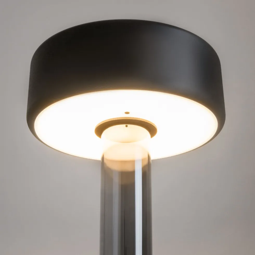 Lampe de table portable en aluminium noir et vase en verre fumé 12x34,8cm AI Collaboration - Maytoni
