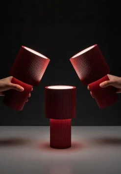 Lampe de table portable en aluminium rouge 12,2x22,1cm Iluma - Herstal