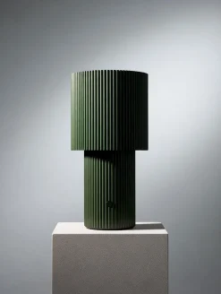 Lampe de table portable en aluminium vert olive 12,2x22,1cm Iluma - Herstal