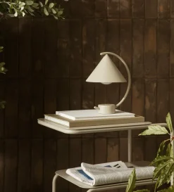 Lampe en acier brossé cachemire Meridian - Ferm Living