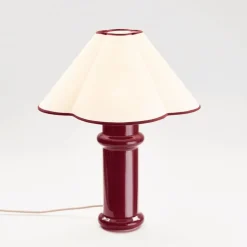 Lampe en céramique rouge porto brilant et abat-jour en coton Heath - Tala