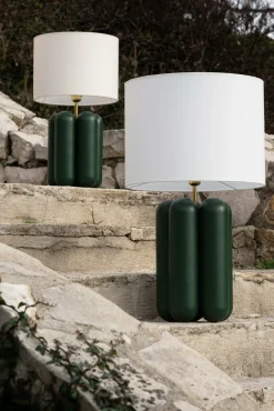 Lampe en hêtre vert et abat-jour en raphia 18 x 30 cm Charlotte - Cosin Paris