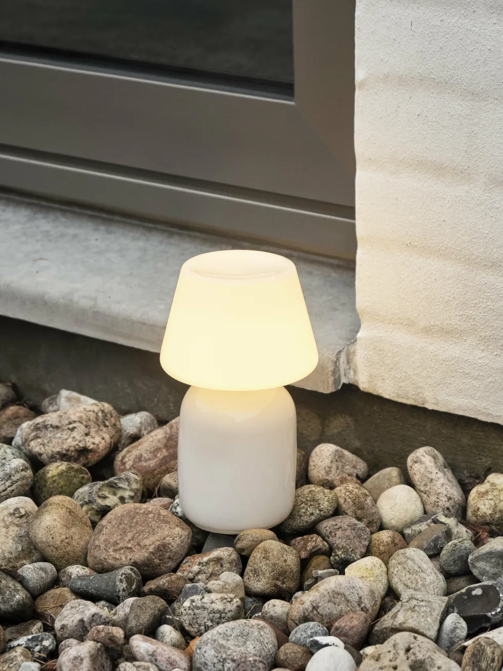 Lampe portable blanche Apollo - HAY
