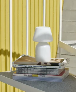 Lampe portable blanche Apollo - HAY