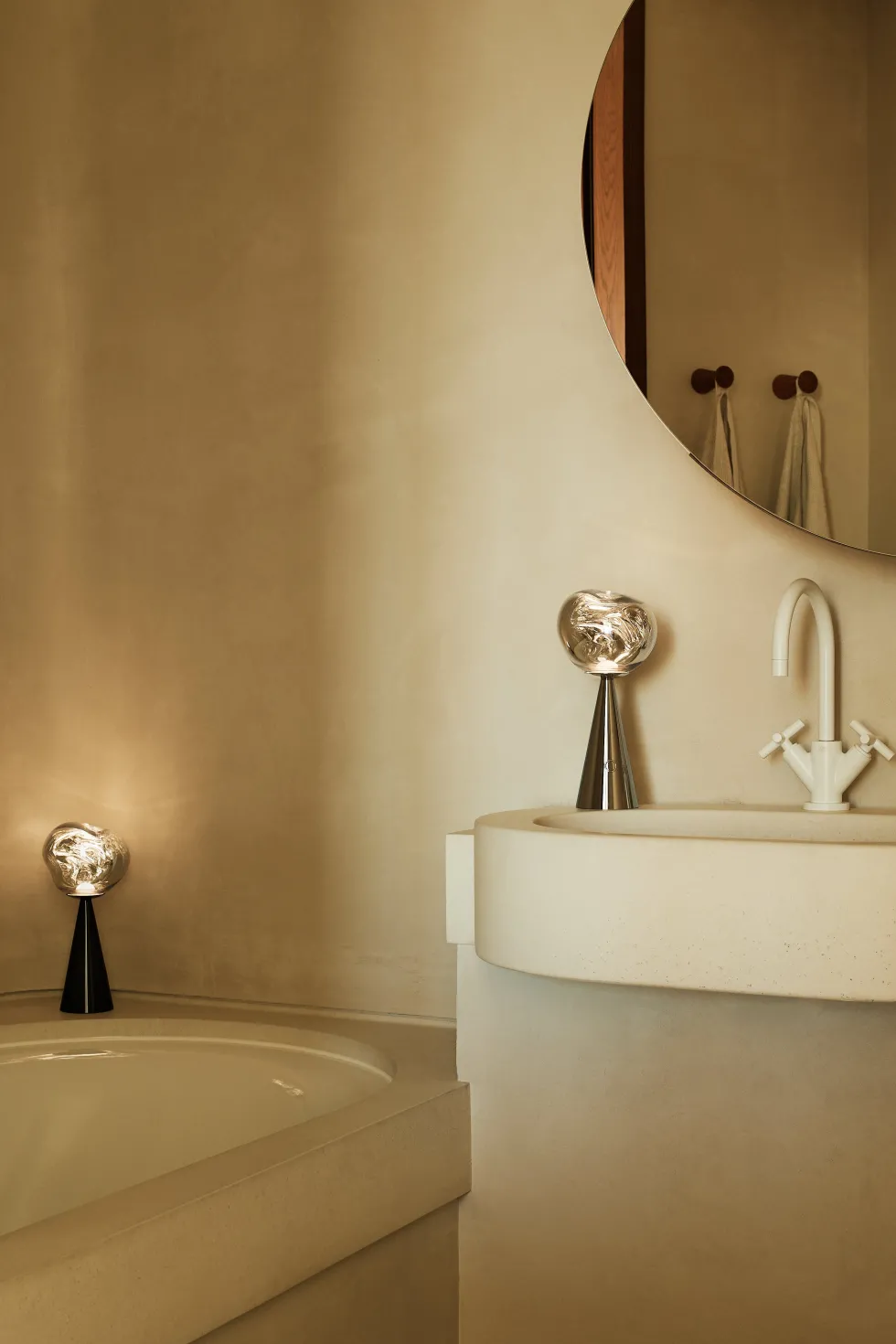 Lampe portable en abs argenté 28cm Melt - Tom Dixon