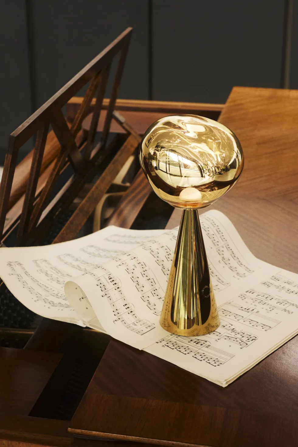 Lampe portable en abs doré 28cm Melt - Tom Dixon