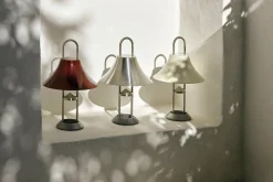 Lampe portable en acier poli rouge 19 x 30 cm Mousqueton - HAY
