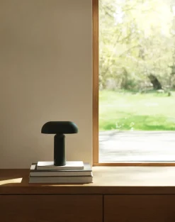 Lampe portable en acrylique marron Porta - Normann Copenhagen