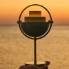 Lampe portable en laiton doré et métal gris pastel Multi-Lite - Gubi